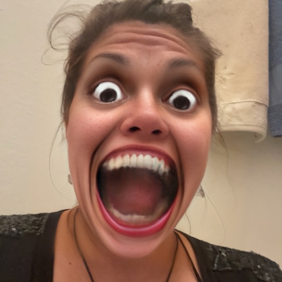 Meet your Posher, Leana - Picture 4 of 9